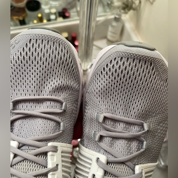 On Cloudswift, Glacier|White, Size 8.5 - Picture 7 of 8